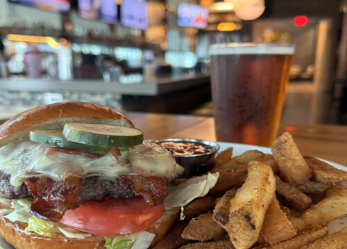 Cheersbistroatthedoubletreereading